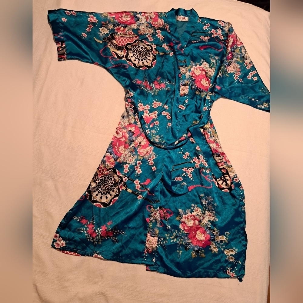 Eastern Collection women's silky robe M/L no size tag